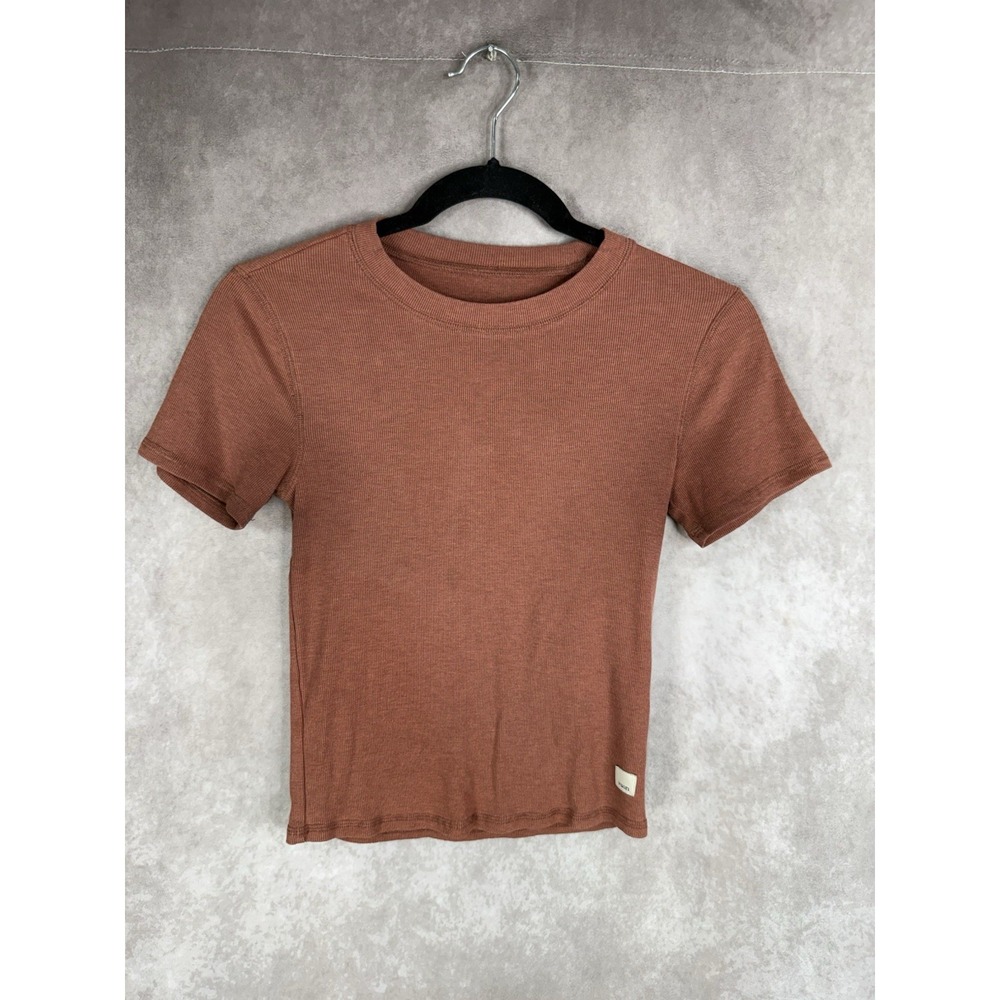 Vuori Pose Ribbed Fitted Short Sleeve Tee In Brown Women's Size S